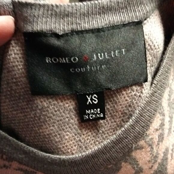 Romeo Juliet Couture XS Gray Pink Damask Print Fit & Flare Knit Dress Romantic - Picture 3 of 11